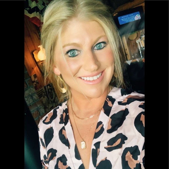 Meet your Posher, Megan - Picture 1 of 1